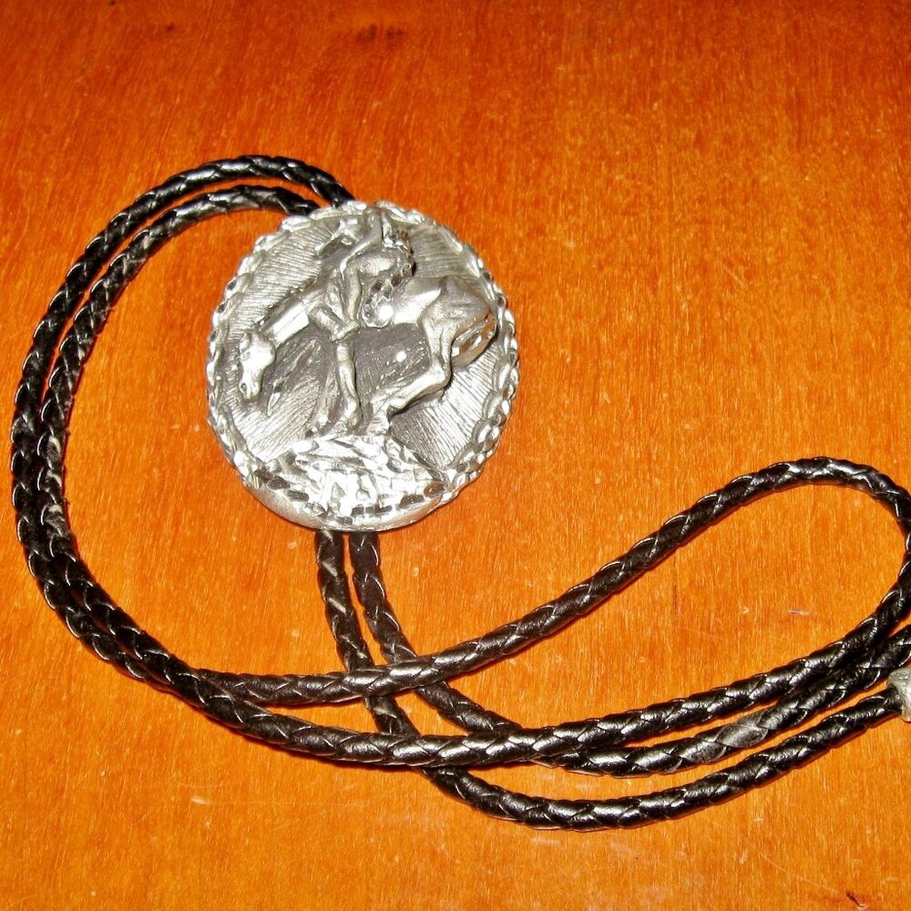 Vintage Bolo Tie End of Trail Western Warrior Image w Adjustable Cord - Picture 4 of 13